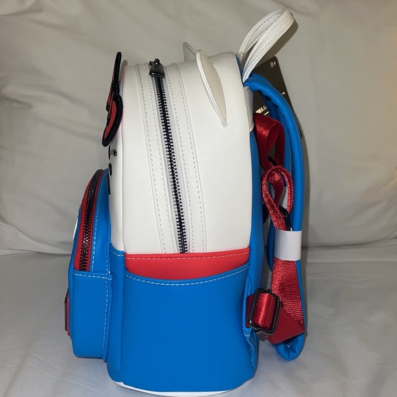 ❤️Hello Kitty Loungefly Exclusive Mini Backpack❤️ - Picture 3 of 5